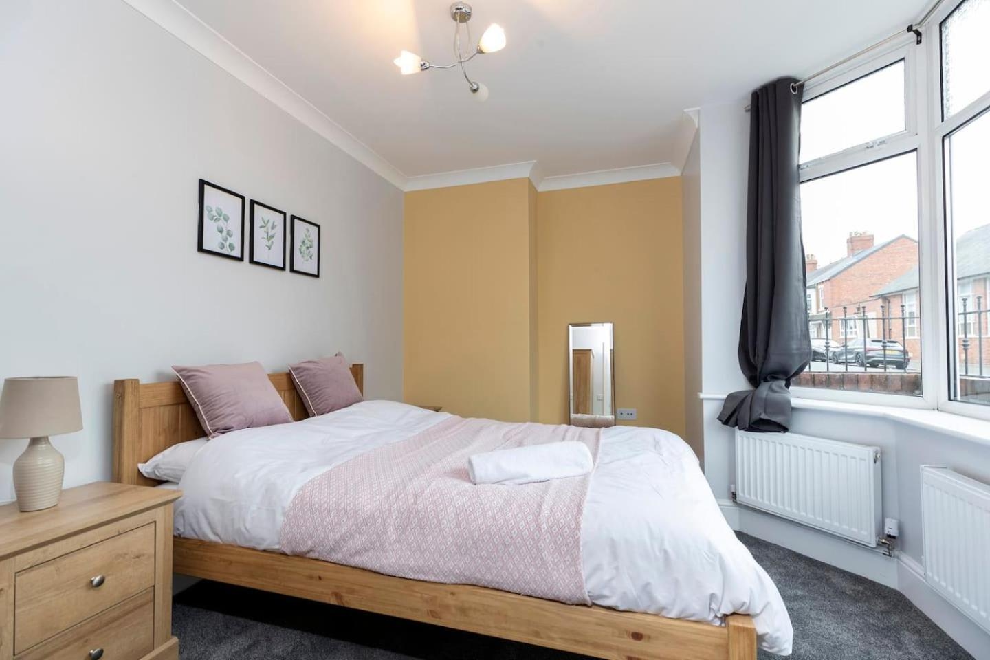 Modern 2 Bedroom Perfect For Family Friends And Workers South Shields Exteriör bild
