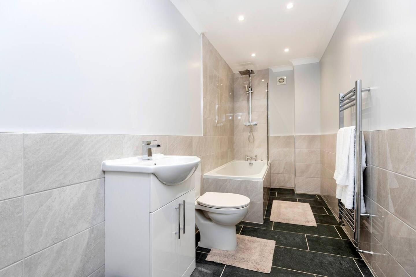 Modern 2 Bedroom Perfect For Family Friends And Workers South Shields Exteriör bild